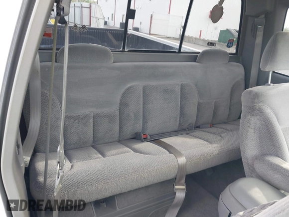 1997 Chevrolet Silverado 1500 with VIN 1GCEK19R5VE232708, listed as a IAAI auction lot 42197468 with 208,458 mi miles and . Bid and sale history available at DreamBid. Image 8.