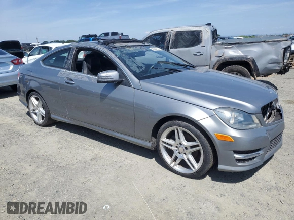 2013 Mercedes-Benz C 250 с VIN WDDGJ4HB5DG072422, выставлен на аукционе Copart как лот 55254375 с пробегом 47 063 миль миль и Чистый • Clean title. История ставок и продаж доступна на DreamBid. Изображение 4.
