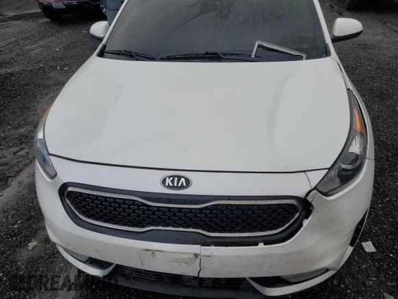 2018 Kia Niro FE with VIN KNDCB3LC4J5204545, listed as a Copart auction lot 79239414 with 0 mi miles and Salvage Title. Bid and sale history available at carsss.com. Image 11.
