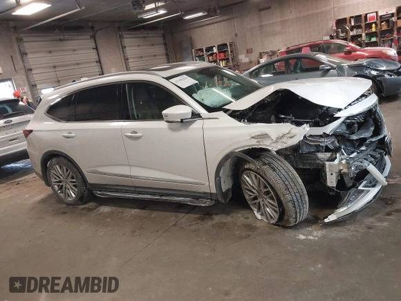2023 Acura MDX w/Advance Package with VIN 5J8YE1H88PL006479, listed as a IAAI auction lot 41386253 with 28,729 mi miles. Bid and sale history available at carsss.com. Image 13.