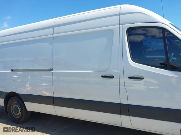 2022 Mercedes-Benz Sprinter Cargo Van with VIN W1Y4DCHY3NT089954, listed as a IAAI auction lot 41692366 with 169,549 mi miles. Bid and sale history available at carsss.com. Image 13.