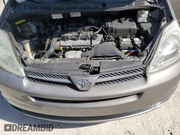 2004 Toyota Sienna CE with VIN 5TDZA23CX4S219721, listed as a Copart auction lot 52010105 with 200,887 mi miles and Salvage Title. Bid and sale history available at carsss.com. Image 12.