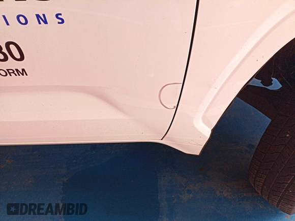 2022 Toyota Tundra SR with VIN 5TFKB5DAXNX006096, listed as a IAAI auction lot 42727998 with 44,389 mi miles and . Bid and sale history available at DreamBid. Image 22.