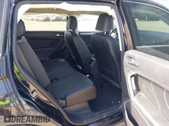 2024 Volkswagen Tiguan SE with VIN 3VVNB7AXXRM031028, listed as a IAAI auction lot 41832841 with 16,170 mi miles and . Bid and sale history available at DreamBid. Image 8.