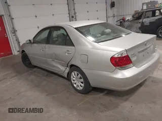 2006 Toyota Camry STD with VIN 4T1BE32K86U146203, listed as a IAAI auction lot 41848666 with 209,159 mi miles. Bid and sale history available at carsss.com. Image 3.