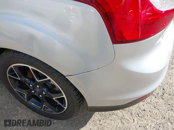 2013 Ford Focus SE with VIN 1FADP3K25DL335939, listed as a IAAI auction lot 42088780 with 149,957 mi miles. Bid and sale history available at carsss.com. Image 6.