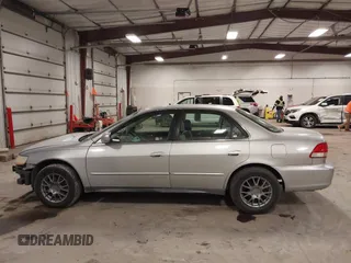 2001 Honda Accord LX z VIN 1HGCG16491A012217, wystawiony jako IAAI lot #41428403 z przebiegiem 165 268 mil mil oraz . Historia ofert i sprzedaży dostępna na DreamBid. Obrazek 15.