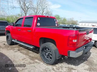2011 Chevrolet Silverado 1500 LT with VIN 3GCPKSE37BG303301, listed as a IAAI auction lot 42097369 with 175,611 mi miles and . Bid and sale history available at DreamBid. Image 3.
