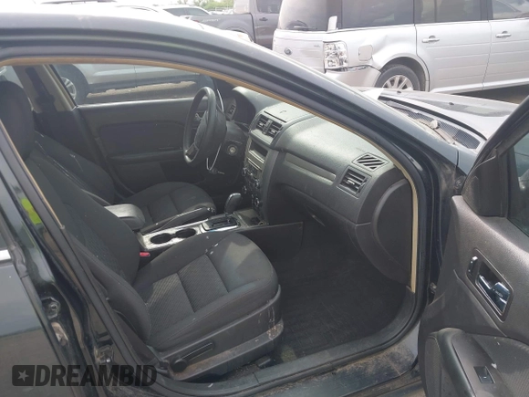 2010 Ford Fusion SE with VIN 3FAHP0HG9AR384836, listed as a IAAI auction lot 42136315 with 211,934 mi miles and . Bid and sale history available at DreamBid. Image 5.