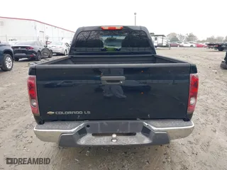 2005 Chevrolet Colorado 1SF LS Z71 with VIN 1GCDT136258273240, listed as a IAAI auction lot 41107257 with 251,788 mi miles. Bid and sale history available at carsss.com. Image 16.