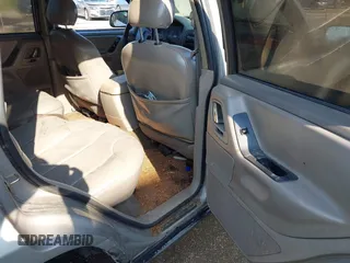 2000 Jeep Grand Cherokee Laredo z VIN 1J4GW48S8YC244168, wystawiony jako IAAI lot #41907447 z przebiegiem 243 154 mil mil oraz . Historia ofert i sprzedaży dostępna na DreamBid. Obrazek 8.
