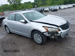 2010 Honda Accord LX z VIN 1HGCP2F37AA029692, wystawiony jako IAAI lot #42374618 z przebiegiem 119 364 mil mil oraz . Historia ofert i sprzedaży dostępna na DreamBid. Obrazek 1.