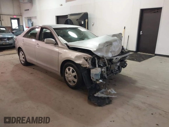 2011 Toyota Camry LE with VIN 4T1BF3EK0BU209782, listed as a IAAI auction lot 41739648 with 204,701 mi miles. Bid and sale history available at carsss.com. Image 1.