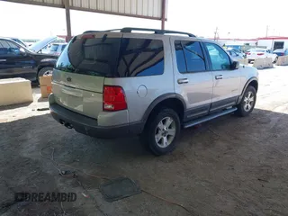 2004 Ford Explorer XLT z VIN 1FMZU73K94UA73489, wystawiony jako IAAI lot #42368974 z przebiegiem 221 365 mil mil oraz . Historia ofert i sprzedaży dostępna na DreamBid. Obrazek 4.
