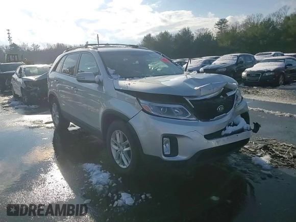 2014 Kia Sorento LX with VIN 5XYKTCA60EG538526, listed as a Copart auction lot 83622024 with 189,834 mi miles and Salvage Title. Bid and sale history available at carsss.com. Image 12.