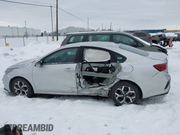 2021 Kia Forte LXS with VIN 3KPF24ADXME405132, listed as a IAAI auction lot 41532767 with 31,793 mi miles. Bid and sale history available at carsss.com. Image 14.