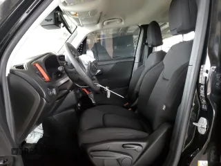 2018 Jeep Renegade Sport z VIN ZACCJBAB1JPH47110, wystawiony jako Copart lot #48521545 z przebiegiem Nie podano mil oraz Szkoda całkowita • Salvage title. Historia ofert i sprzedaży dostępna na DreamBid. Obrazek 7.