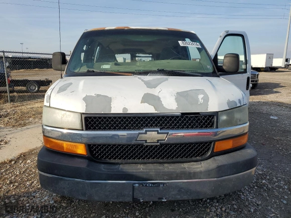 2006 Chevrolet Express Passenger with VIN 1GAHG39U461274433, listed as a Copart auction lot 82622414 with 206,975 mi miles and Clean Title. Bid and sale history available at carsss.com. Image 5.