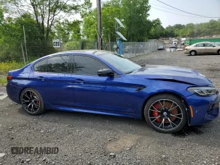 2022 BMW M5 z VIN WBS83CH03NCK43106, wystawiony jako Copart lot #60097435 z przebiegiem 189 mil mil oraz Szkoda całkowita • Salvage title. Historia ofert i sprzedaży dostępna na DreamBid. Obrazek 4.