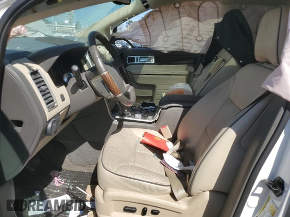 2010 Lincoln MKX with VIN 2LMDJ6JC7ABJ26298, listed as a Copart auction lot 50746445 with 194,287 mi miles and Salvage Title. Bid and sale history available at carsss.com. Image 7.