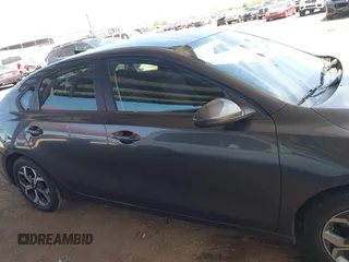 2021 Kia Forte LXS z VIN 3KPF24AD7ME294409, wystawiony jako IAAI lot #42124606 z przebiegiem 91 567 mil mil oraz . Historia ofert i sprzedaży dostępna na DreamBid. Obrazek 13.