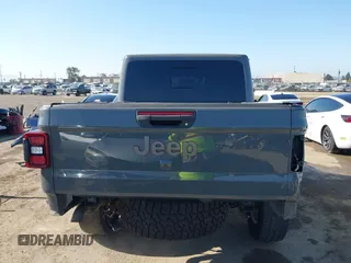 2020 Jeep Gladiator Rubicon with VIN 1C6JJTBG6LL149469, listed as a IAAI auction lot 42224826 with 58,870 mi miles and . Bid and sale history available at DreamBid. Image 17.