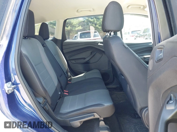 2016 Ford Escape SE with VIN 1FMCU9GX1GUB28870, listed as a IAAI auction lot 42129628 with 113,909 mi miles. Bid and sale history available at carsss.com. Image 8.