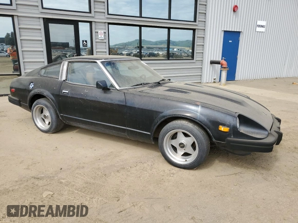 1981 Datsun 280ZX z VIN JN1HZ04S8BX265704, wystawiony jako Copart lot #49279325 z przebiegiem 251 218 mil mil oraz Tytuł czysty. Historia ofert i sprzedaży dostępna na DreamBid. Obrazek 4.