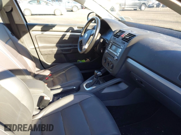 2009 Volkswagen Jetta SE with VIN 3VWRZ71K39M130352, listed as a IAAI auction lot 41831865 with 175,893 mi miles and . Bid and sale history available at DreamBid. Image 5.