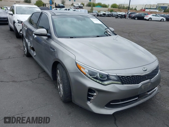 2017 Kia Optima SX Limited z VIN 5XXGV4L20HG169787, wystawiony jako IAAI lot #42194580 z przebiegiem 89 035 mil mil oraz . Historia ofert i sprzedaży dostępna na DreamBid. Obrazek 1.