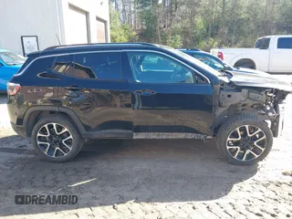 2018 Jeep Compass Limited z VIN 3C4NJDCB6JT481514, wystawiony jako IAAI lot #42156604 z przebiegiem 44 488 mil mil oraz . Historia ofert i sprzedaży dostępna na DreamBid. Obrazek 14.