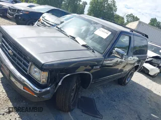 1987 Chevrolet Blazer с VIN 1GNCS18R2H8188749, выставлен на аукционе IAAI как лот 42705290 с пробегом 110 735 миль миль и . История ставок и продаж доступна на DreamBid. Изображение 14.