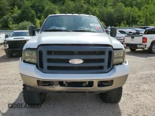 2006 Ford F-250 XL with VIN 1FTSX21P56ED46519, listed as a Copart auction lot 57041415 with 193,834 mi miles and Non repairable. Bid and sale history available at DreamBid. Image 5.