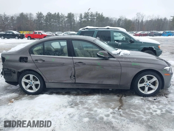 2015 BMW 3 Series 328i xDrive with VIN WBA3B5G55FNS12357, listed as a IAAI auction lot 41564058 with 91,573 mi miles. Bid and sale history available at carsss.com. Image 13.