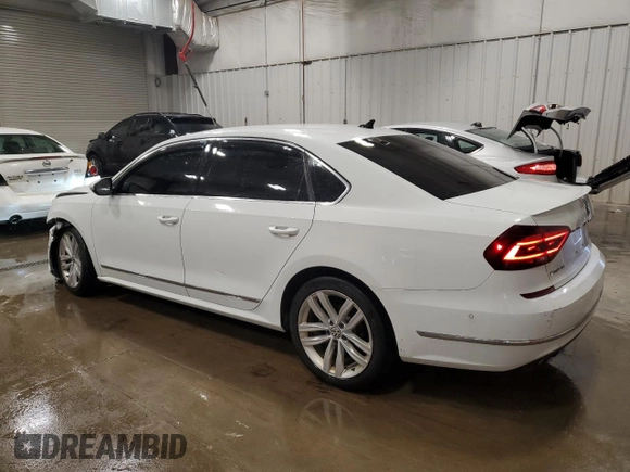 2018 Volkswagen Passat SEL Premium z VIN 1VWCA7A38JC029626, wystawiony jako Copart lot #52119595 z przebiegiem 63 342 mil mil oraz Nie do naprawy • Non repairable. Historia ofert i sprzedaży dostępna na DreamBid. Obrazek 2.