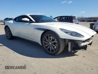 2017 Aston Martin DB11 z VIN SCFRMFAVXHGL01825, wystawiony jako Copart lot #45219355 z przebiegiem Nie podano mil oraz Szkoda całkowita • Salvage title. Historia ofert i sprzedaży dostępna na DreamBid. Obrazek 4.