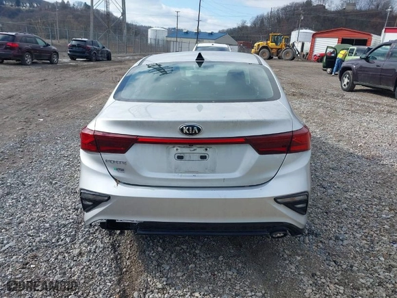 2019 Kia Forte FE with VIN 3KPF24AD4KE098957, listed as a IAAI auction lot 41550906 with NaN miles. Bid and sale history available at carsss.com. Image 16.