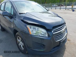 2016 Chevrolet Trax LS z VIN 3GNCJNSBOGL130872, wystawiony jako IAAI lot #42030004 z przebiegiem 121 078 mil mil oraz . Historia ofert i sprzedaży dostępna na DreamBid. Obrazek 12.