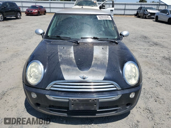 2006 MINI Hardtop with VIN WMWRC33516TK73752, listed as a Copart auction lot 62053245 with 126,836 mi miles and Clean title. Bid and sale history available at DreamBid. Image 5.