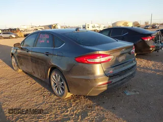 2020 Ford Fusion SE with VIN 3FA6P0HD7LR168404, listed as a IAAI auction lot 41763314 with 121,004 mi miles and . Bid and sale history available at DreamBid. Image 3.