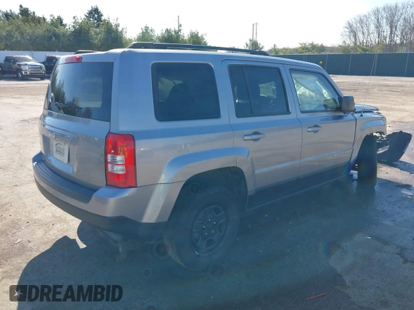 2014 Jeep Patriot Sport with VIN 1C4NJPBBXED859221, listed as a IAAI auction lot 39150084 with 105,102 mi miles. Bid and sale history available at carsss.com. Image 4.
