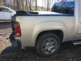 2011 GMC Sierra 1500 SLE with VIN 3GTP1VE08BG303883, listed as a IAAI auction lot 41448142 with 224,788 mi miles. Bid and sale history available at carsss.com. Image 13.