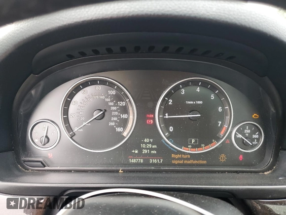 2013 BMW 5 Series 528i xDrive z VIN WBAXH5C55DD115085, wystawiony jako Copart lot #51381515 z przebiegiem 148 778 mil mil oraz Szkody całkowita. Historia ofert i sprzedaży dostępna na DreamBid. Obrazek 9.