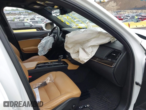 2018 Volvo XC90 Momentum с VIN YV4A22PK8J1213045, выставлен на аукционе IAAI как лот 42437065 с пробегом 78 262 миль миль и . История ставок и продаж доступна на DreamBid. Изображение 5.