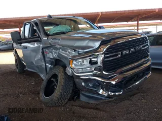 2022 Ram 2500 Big Horn z VIN 3C6UR5DLXNG306254, wystawiony jako IAAI lot #42191332 z przebiegiem 54 189 mil mil oraz . Historia ofert i sprzedaży dostępna na DreamBid. Obrazek 1.