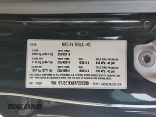 2019 Tesla Model 3 Mid Range z VIN 5YJ3E1EA8KF297299, wystawiony jako Copart lot #47935394 z przebiegiem 117 644 mil mil oraz Szkoda całkowita • Salvage title. Historia ofert i sprzedaży dostępna na DreamBid. Obrazek 12.