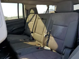 2016 GMC Yukon XL SLE z VIN 1GKS2FKC5GR120867, wystawiony jako Copart lot #74082914 z przebiegiem Nie podano mil oraz Tytuł czysty. Historia ofert i sprzedaży dostępna na DreamBid. Obrazek 10.