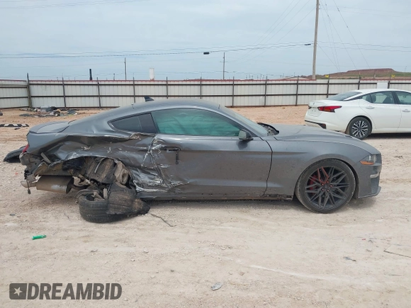 2022 Ford Mustang EcoBoost z VIN 1FA6P8TH2N5139990, wystawiony jako IAAI lot #42259683 z przebiegiem 62 580 mil mil oraz . Historia ofert i sprzedaży dostępna na DreamBid. Obrazek 14.