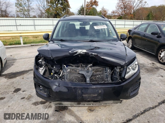 2017 Volkswagen Tiguan S z VIN WVGBV7AX8HK011807, wystawiony jako Copart lot #78723724 z przebiegiem 87 855 mil mil oraz Szkoda całkowita • Salvage title. Historia ofert i sprzedaży dostępna na DreamBid. Obrazek 5.