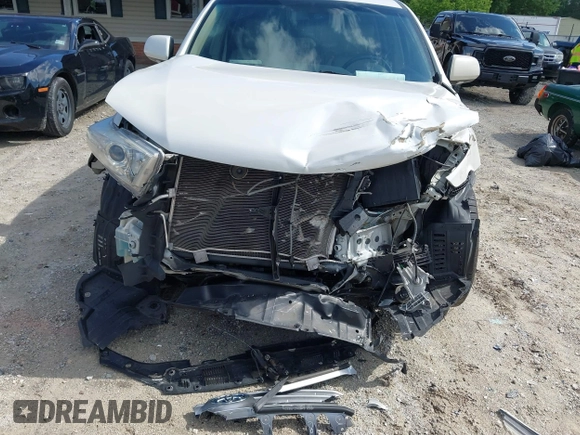 2013 Toyota Highlander Limited with VIN 5TDYK3EH0DS095515, listed as a IAAI auction lot 42251154 with 99,026 mi miles and . Bid and sale history available at DreamBid. Image 6.